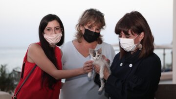 Σακελλαροπούλου: Τα ζώα αξίζουν προστασία και σεβασμό