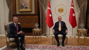 O Στόλτενμπεργκ είδε Ερντογάν: «Συζητήσαμε για τον στρατιωτικό μηχανισμό αποτροπής για την Ανατολική Μεσόγειο» 