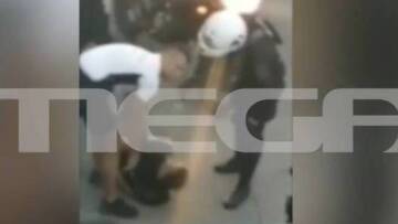 Κέρκυρα: Καρέ-καρέ η σύλληψη άνδρα που δεν φορούσε μάσκα - Αστυνομική βία κατήγγειλε ο 40χρονος