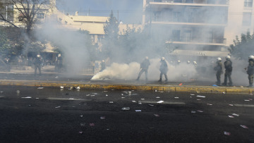 Δίκη Χρυσής Αυγής:  Επεισόδια μετά την ανακοίνωση της απόφασης - Δείτε βίντεο 