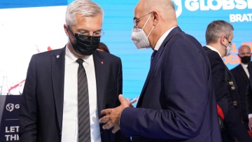 Δένδιας: Η Ελλάδα αισθάνθηκε πολλές φορές μόνη στην κρίση με την Τουρκία