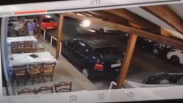 Τροχαίο σοκ: Μηχανή παρέσυρε σερβιτόρο - Δείτε βίντεο