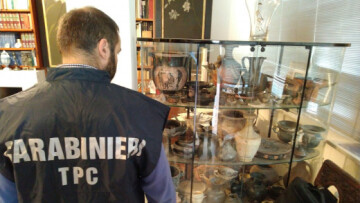 Δίωξη της αρχαιοκαπηλίας στην Ελλάδα με μοντέλο Ιταλών καραμπινιέρι  