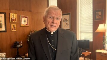 Αρχιεπίσκοπος Νέας Ορλεάνης: Κάψαμε την Αγία Τράπεζα μετά τη «δαιμονική» συνεύρεση του ιερέα με τις «αφέντρες»