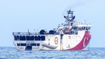 Ελληνοτουρκικά - Επικίνδυνη κλιμάκωση: Απέπλευσε το Oruc Reis - Ο Μητσοτάκης μίλησε με Μισέλ