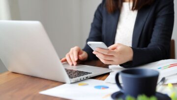 Τηλεργασία: Παράταση έως 31 Δεκεμβρίου - Υποχρεωτικά στο 50% για τις επιχειρήσεις