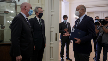 Δένδιας: Η χώρα μας δεν εκφοβίζεται