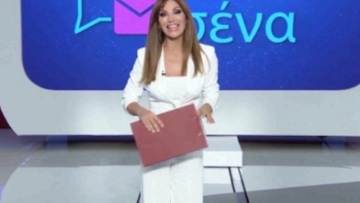 Βίκυ Χατζηβασιλείου: Η συγκίνηση στην πρεμιέρα της και η έκπληξη του γιου της