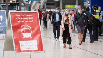 Κορωνοϊός - Βρετανία: 136 θάνατοι και πάνω από 15.000 κρούσματα σε 24 ώρες