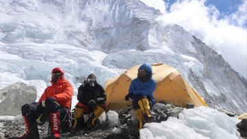 Κορωνοϊός: Η πανδημία έφτασε και στο Έβερεστ - Πρώτο κρούσμα σε ομάδα αναρρίχησης