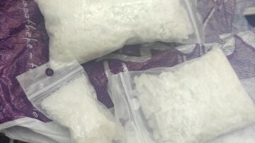 Η «Λούνα» βρήκε ένα κιλό κάνναβη και οπιούχα σε κάδο στη Χίο