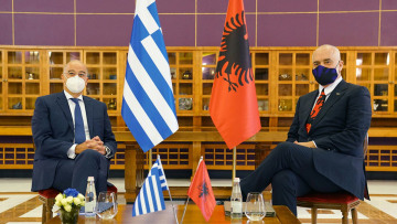 Ελλάδα - Αλβανία πάνε στη Χάγη για τις θαλάσσιες ζώνες