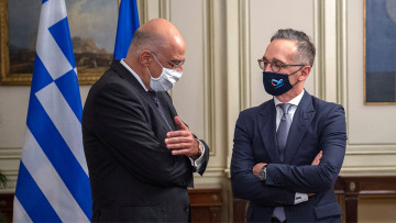 Διπλωματικός πυρετός: Εμπάργκο όπλων και αναστολή της τελωνειακής ένωσης ΕΕ-Τουρκίας ζητά η Αθήνα