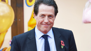 Χιου Γκραντ: «Τα κινητά τηλέφωνα είναι τοξικά. Μας σκοτώνουν»