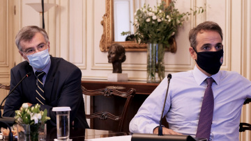 Κορωνοϊός: Συσκέψεις στο Μαξίμου για τα νέα μέτρα - Ίσως και εντός της ημέρας οι ανακοινώσεις