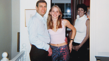 Υπόθεση Έπσταϊν: «Ο πρίγκιπας Αντριου δεν έκανε σεξ με ανήλικη σε μπανιέρα γιατί... δεν χωρούσε»