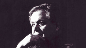 Μάνος Χατζιδάκις: Ο  μελωδός των ονείρων που γεννήθηκε σαν σήμερα πριν 95 χρόνια