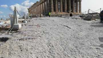 Ακρόπολη: Το παρασκήνιο πίσω από τις αντιδράσεις για το τσιμέντο