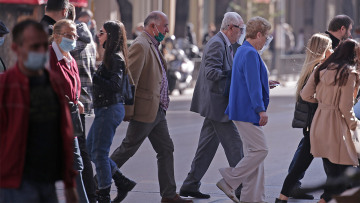 Κορωνοϊός: Τα δύο μέτρα που προτείνει η επιτροπή ειδικών - Τι θα γίνει με την εστίαση 