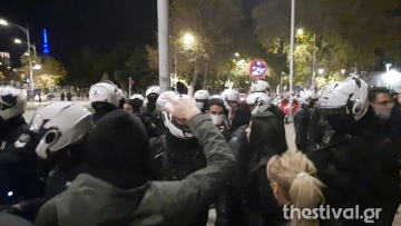 Θεσσαλονίκη: Μικροεπεισόδια μεταξύ διαδηλωτών κατά του lockdown και αστυνομικών