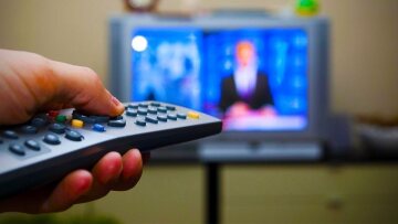 Η τηλεόραση άνω  - κάτω: Κρούσματα covid -19, αποχωρήσεις, αλλαγές ώρας, επιστροφές από το παρελθόν