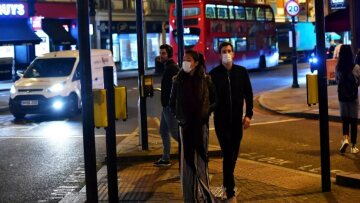 Κορωνοϊός - Μεγάλη Βρετανία: Ο δείκτης «R» για πρώτη φορά κάτω από το 1 ύστερα από 2,5 μήνες