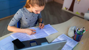 Webex: Γιατί «έπεσε» το σύστημα για την τηλεκπαίδευση - Προβλήματα για τους μαθητές