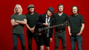 AC/DC: Μια μπάντα πολύ σκληρή για να πεθάνει