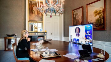 Η βασίλισσα Μαξίμα της Ολλανδίας στο πλευρό των γυναικών της Νοτιοανατολικής Ασίας 