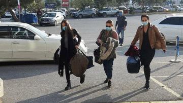 Αναχώρησαν για Θεσσαλονίκη οι 10 νοσηλεύτριες: «Ευχηθείτε μας καλή τύχη» - Δείτε φωτογραφίες