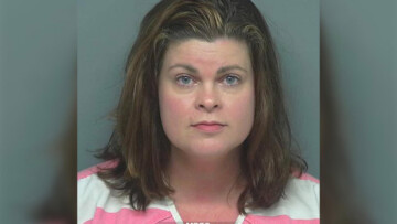 Είκοσι χρόνια κάθειρξη για 40χρονη πρώην δασκάλα που κακοποίησε σεξουαλικά ζευγάρι εφήβων