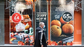 Βρετανία: 17.555 κρούσματα και 498 θάνατοι σε μια ημέρα