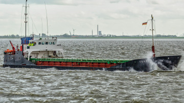 Πειρατές κρατούν ομήρους τρεις Έλληνες ναυτικούς στη Νιγηρία