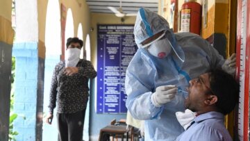 Κορωνοϊός - Ινδία: Προχωρά σε έγκριση του εμβολίου της AstraZeneca