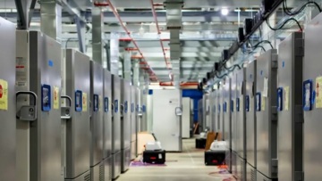 Κορωνοϊός: Στην Ελλάδα τα πρώτα επτά ψυγεία για το εμβόλιο των Pfizer / BionTech