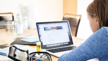 Σχολεία-Κακοκαιρία: Το 98,4% των τμημάτων στις πληγείσες περιοχές κάνουν τηλεκπαίδευση