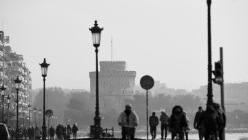 Δημοσκόπηση Interview: Να μείνουν τα μέτρα όσο κρατά η πανδημία θέλει το 72%