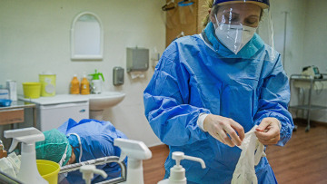 Κορωνοϊός: Στα 1.667 τα νέα κρούσματα - 612 οι διασωληνωμένοι, 98 θάνατοι  