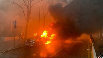 Αναταραχές στο Παρίσι: Δακρυγόνα στη διαδήλωση κατά της αστυνομικής βίας