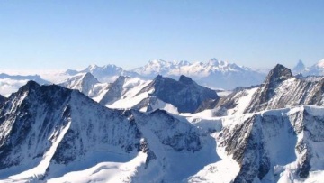 Ελβετία: Οι παγετώνες λιώνουν και αποκαλύπτουν σκελετούς και χαμένα αεροσκάφη