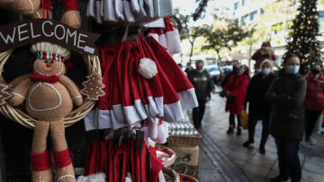 Lockdown - Παπαθανάσης: Πιθανόν μεθαύριο οι ανακοινώσεις για το λιανεμπόριο - Πότε ανοίγουν τα εμπορικά κέντρα