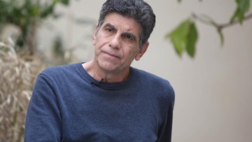 Γιάννης Μπέζος για τη βία στα θέατρα: Κάνω 40 χρόνια αυτή τη δουλειά και πάντα τα άκουγα