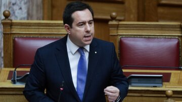 Μηταράκης κατά Καμίνη: Δουλειά για τους πρόσφυγες υπάρχει αλλά δεν είμαστε πύλη εισόδου για τους λαθροδιακινητές