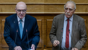 Η παράξενη στιχομυθία Φραγκογιάννη-Βίτσα για την ενσυναίσθηση, τον κορωνοϊό και τα... ζωάκια