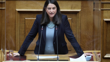 Πανεπιστήμια - Κεραμέως για νέο σύστημα εισαγωγής στα ΑΕΙ: «Θέλετε να εισάγονται υποψήφιοι με λευκές κόλλες;»