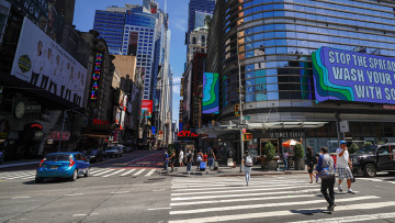 Κορωνοϊός:  «Ντόμινο» lockdown σε όλον τον πλανήτη – «Κλείνουν» Λονδίνο και Νέα Υόρκη