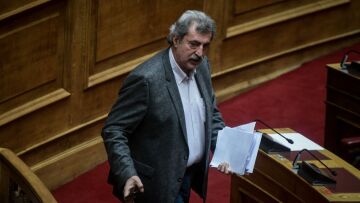 Πολάκης σε Κοντοζαμάνη: Τα δικά μου «διπλά βιβλία» ήταν αντί στεφάνων στις κηδείες