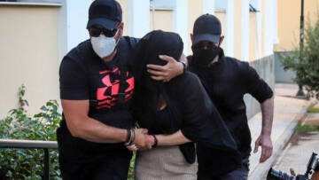 Επίθεση με βιτριόλι: Στο «μικροσκόπιο» τέσσερις πιθανοί συνεργοί