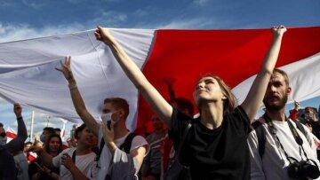 Η μάχη κατά του κορωνοϊού θεμελίωσε παγκόσμια ένα καθεστώς «ανελευθερίας»