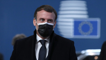 Ο Μακρόν θετικός στον κορωνοϊό 